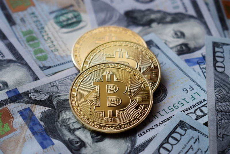 Bitcoin Gains Momentum as SEC Nears Decision on Spot Bitcoin ETFs Bitcoin Gains Momentum as SEC Nears Decision on Spot Bitcoin ETFs