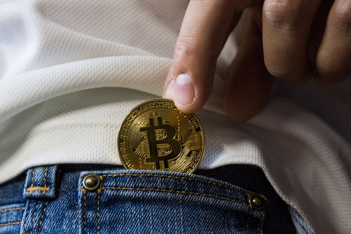 Bitcoin Supply Tightens as Long-Term Holders Accumulate Coins Bitcoin Supply Tightens as Long-Term Holders Accumulate Coins