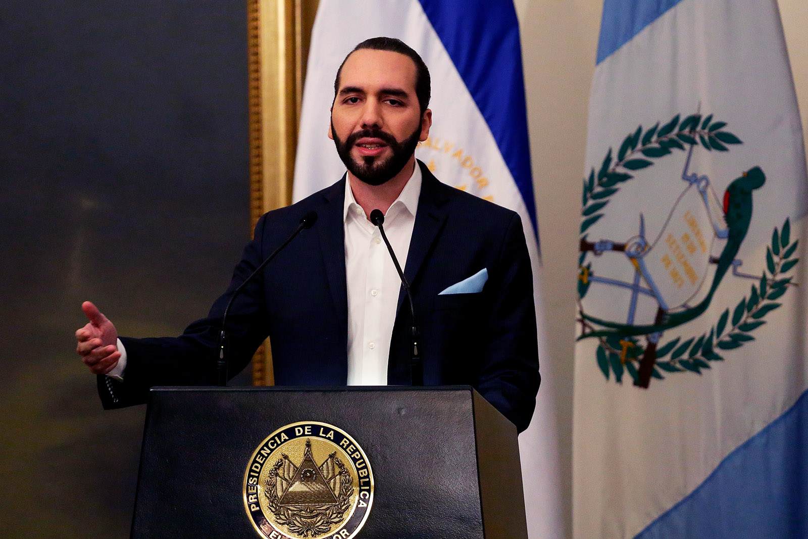 El Salvador Safeguards Bitcoin Holdings: President Bukele Transfers Assets to Cold Wallet El Salvador Safeguards Bitcoin Holdings: President Bukele Transfers Assets to Cold Wallet