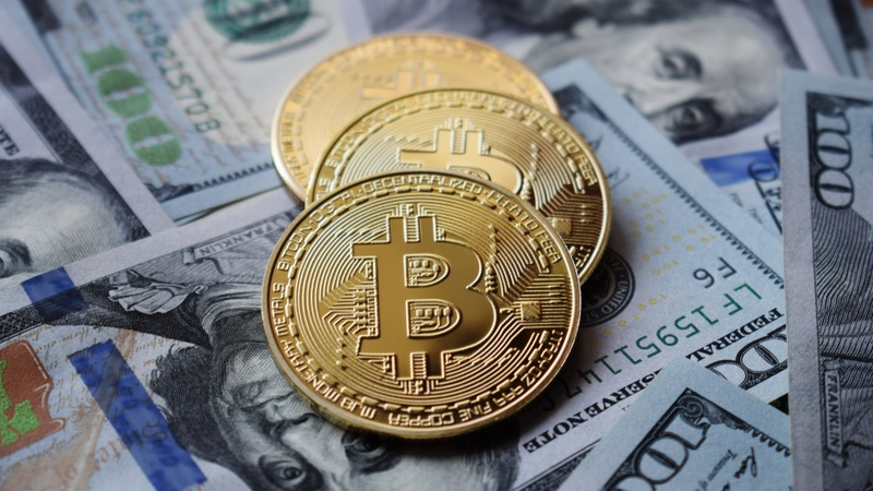 Bitcoin Tumbles as US Inflation Data Exceeds Expectations Bitcoin Tumbles as US Inflation Data Exceeds Expectations
