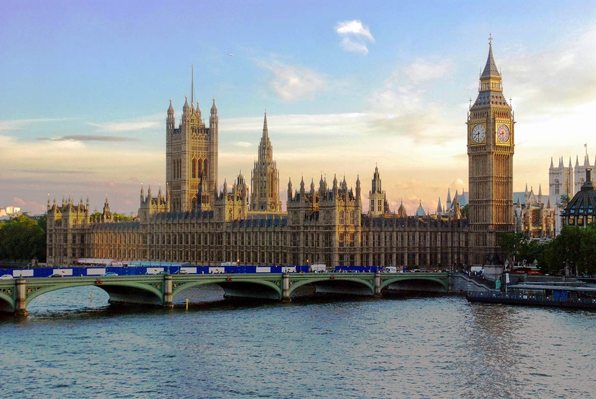 UK Authorities Dismantle Crypto Firm Over $1.7 Billion Ponzi Scheme UK Authorities Dismantle Crypto Firm Over $1.7 Billion Ponzi Scheme
