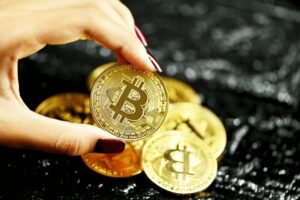 仮想通貨ビットコインの買い方・始め方│初心者が知っておきたいポイントも解説