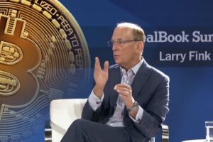 Larry Fink, Sovereign Wealth Funds, and the “Case Study” of Bitcoin ETFs: What Signals Are Emerging for the Market?