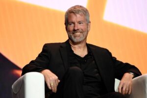 Michael Saylor’s Strategy Is Underwater on Bitcoin — Here’s Why $900M in Losses Don’t Mean What You Think