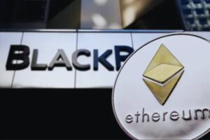 BlackRock Prepares to Launch Ethereum Staking ETF: Golden Opportunity or Historic Boost for ETH in 2026?